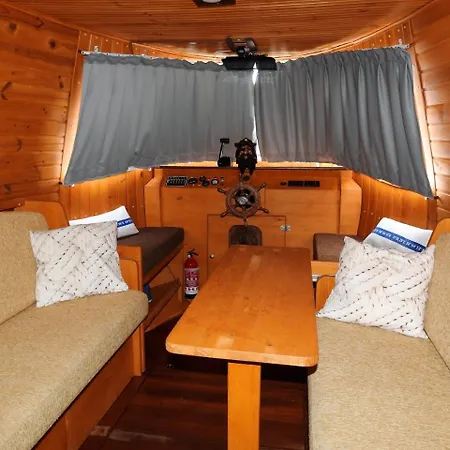 Estrella Del Norte Botel