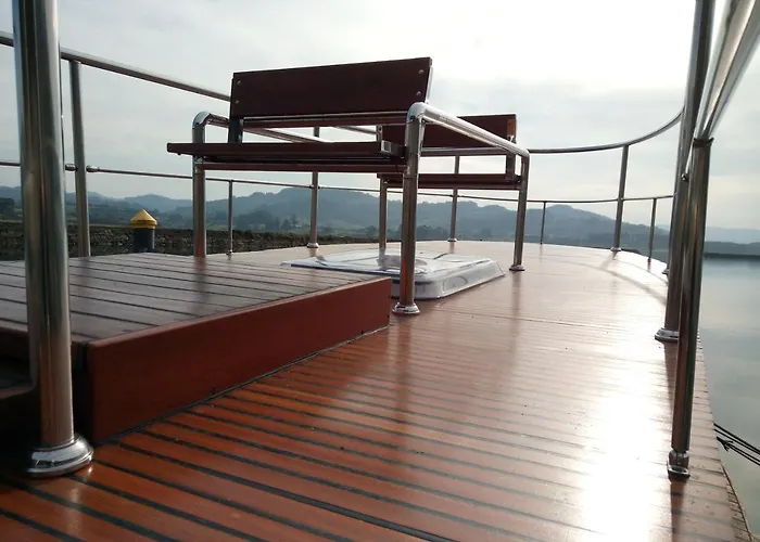 Estrella Del Norte Botel