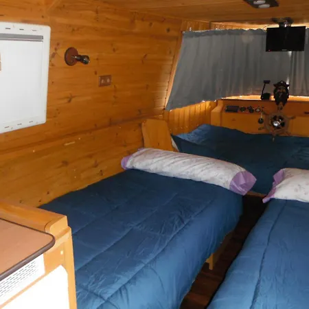 Botel Estrella Del Norte